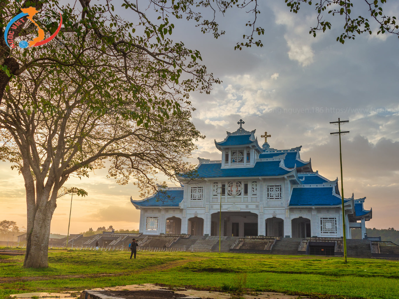 TOUR ĐÀ NẴNG – BÀ NÀ – LĂNG CÔ – HUẾ - MỘ ĐẠI TƯỚNG 5 Ngày 4 Đêm